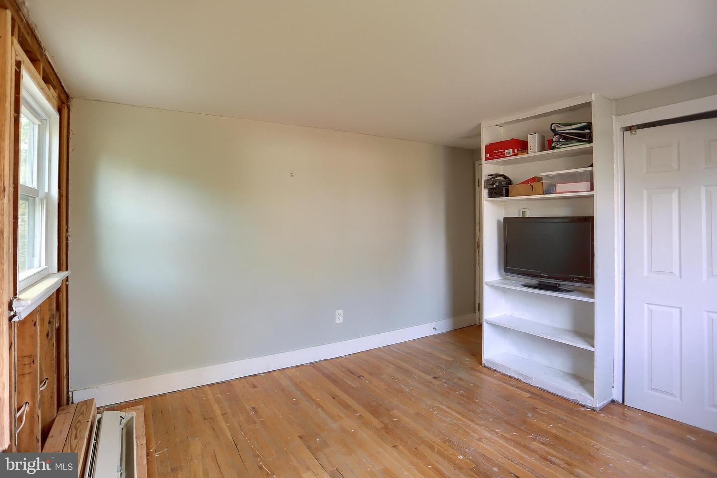 51 Belmont Sq Property Photo 15