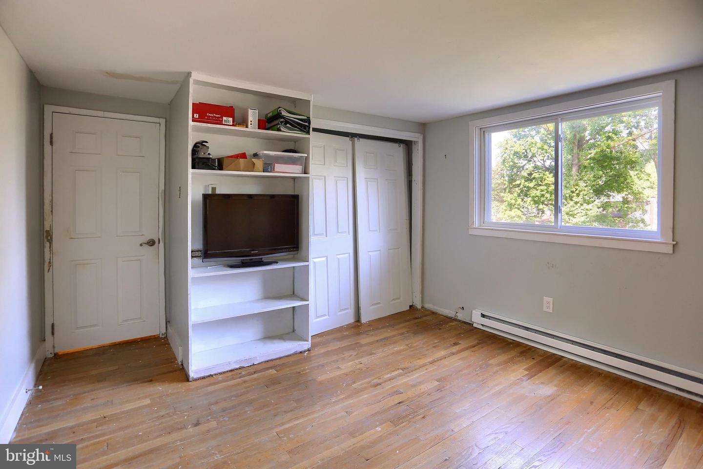 51 Belmont Sq Property Photo 16