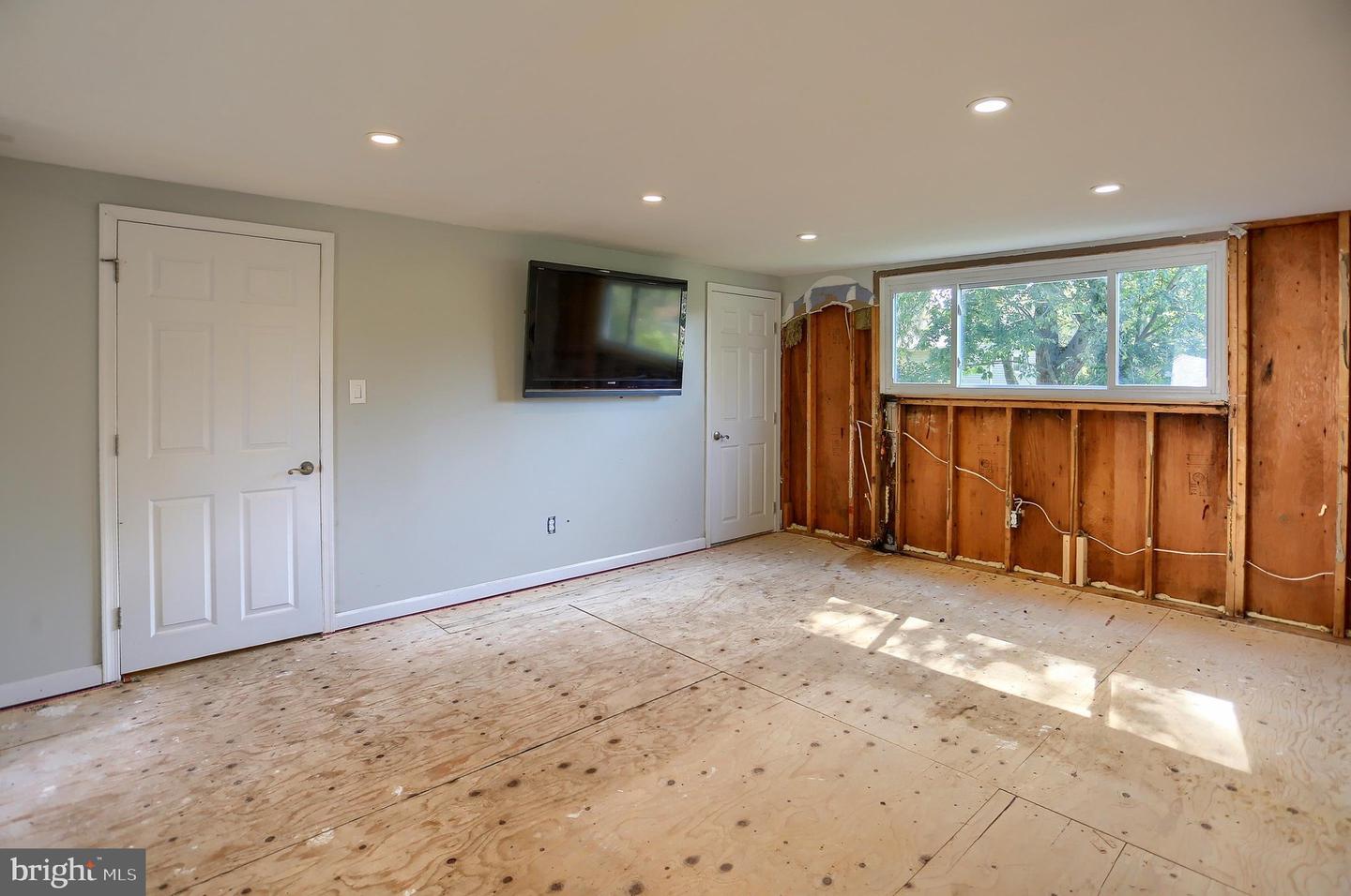 51 Belmont Sq Property Photo 20