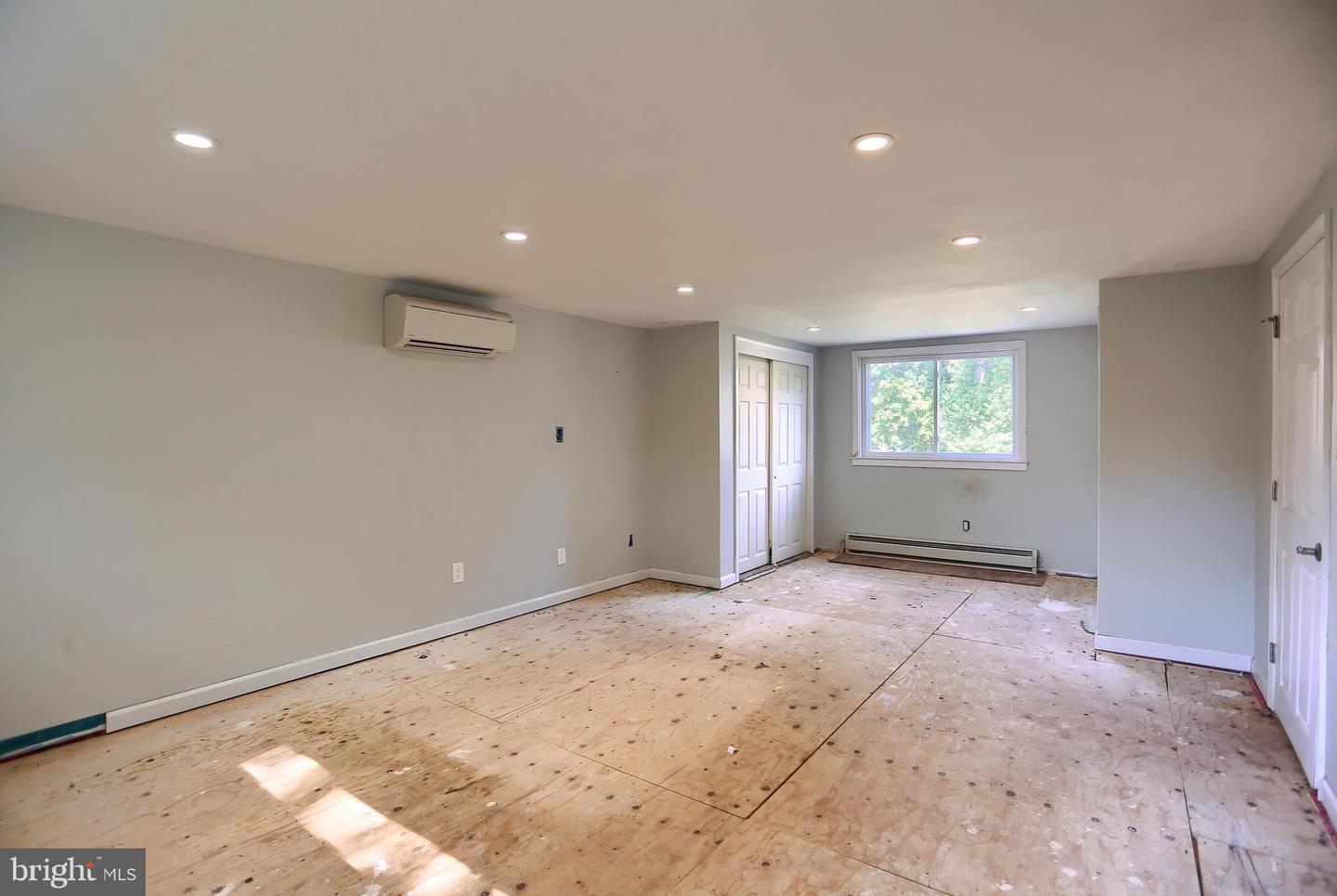 51 Belmont Sq Property Photo 21