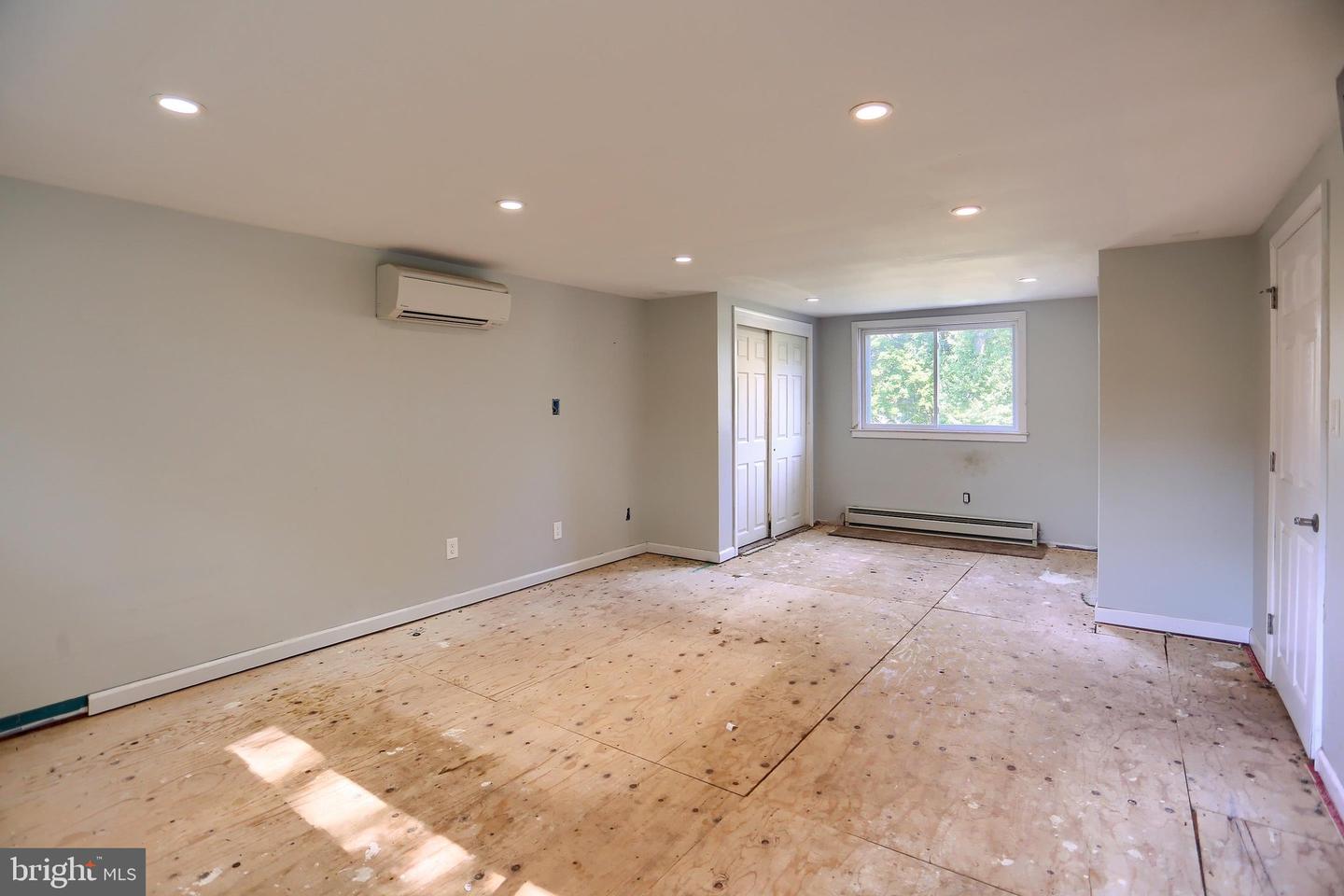 51 Belmont Sq Property Photo 22