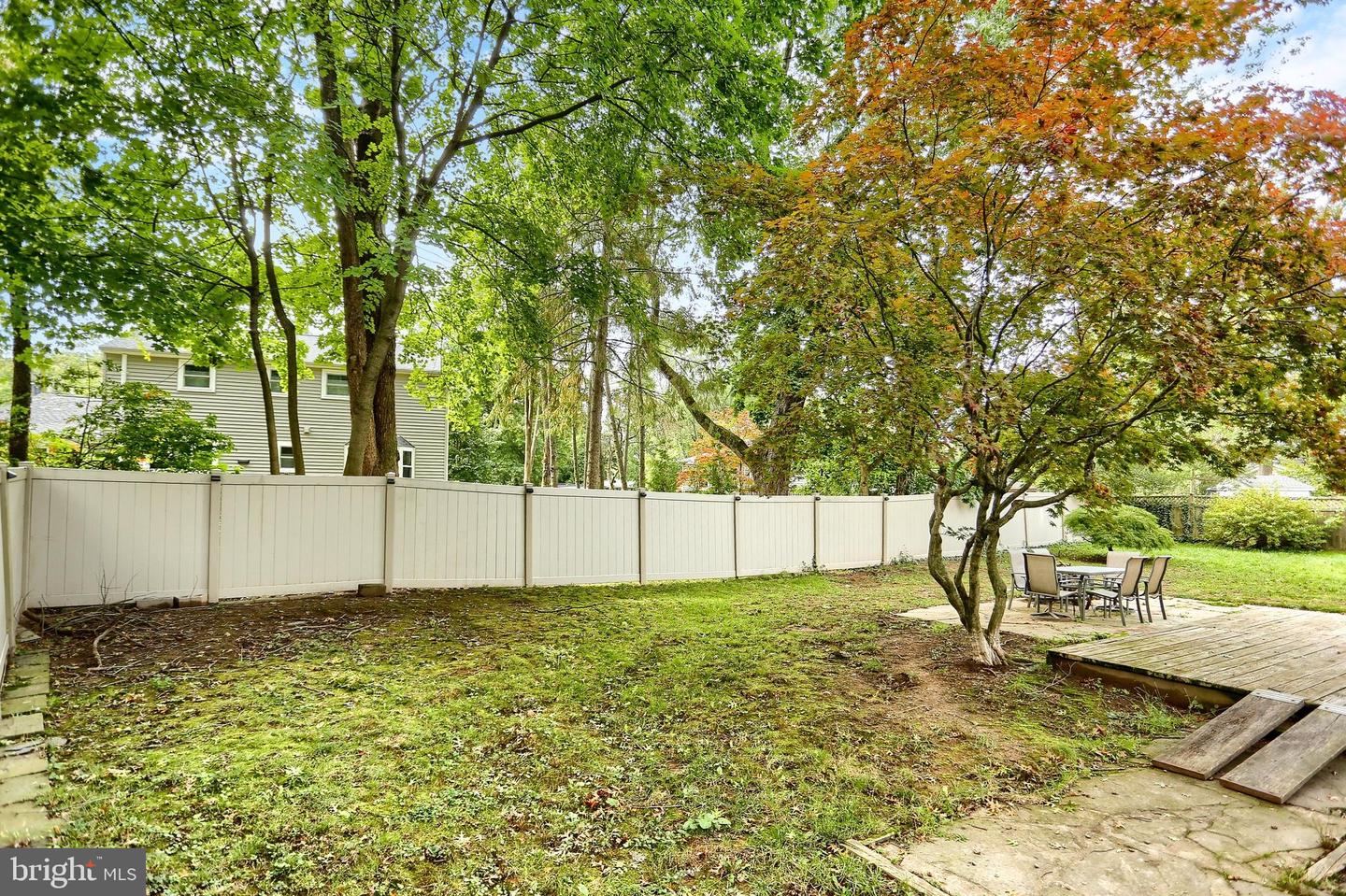 51 Belmont Sq Property Photo 26