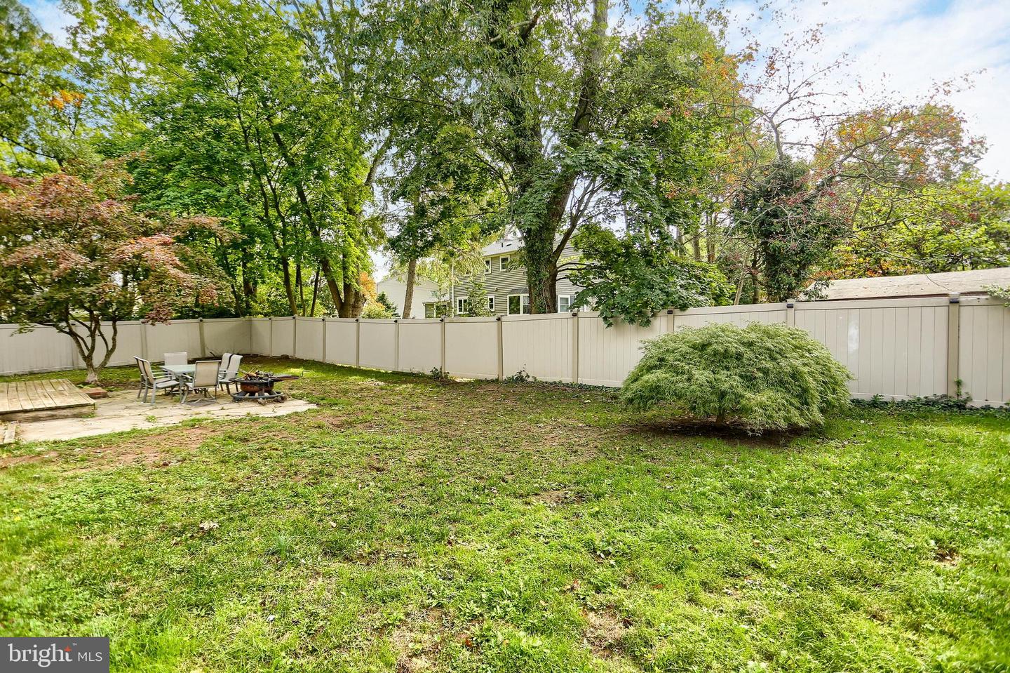51 Belmont Sq Property Photo 29