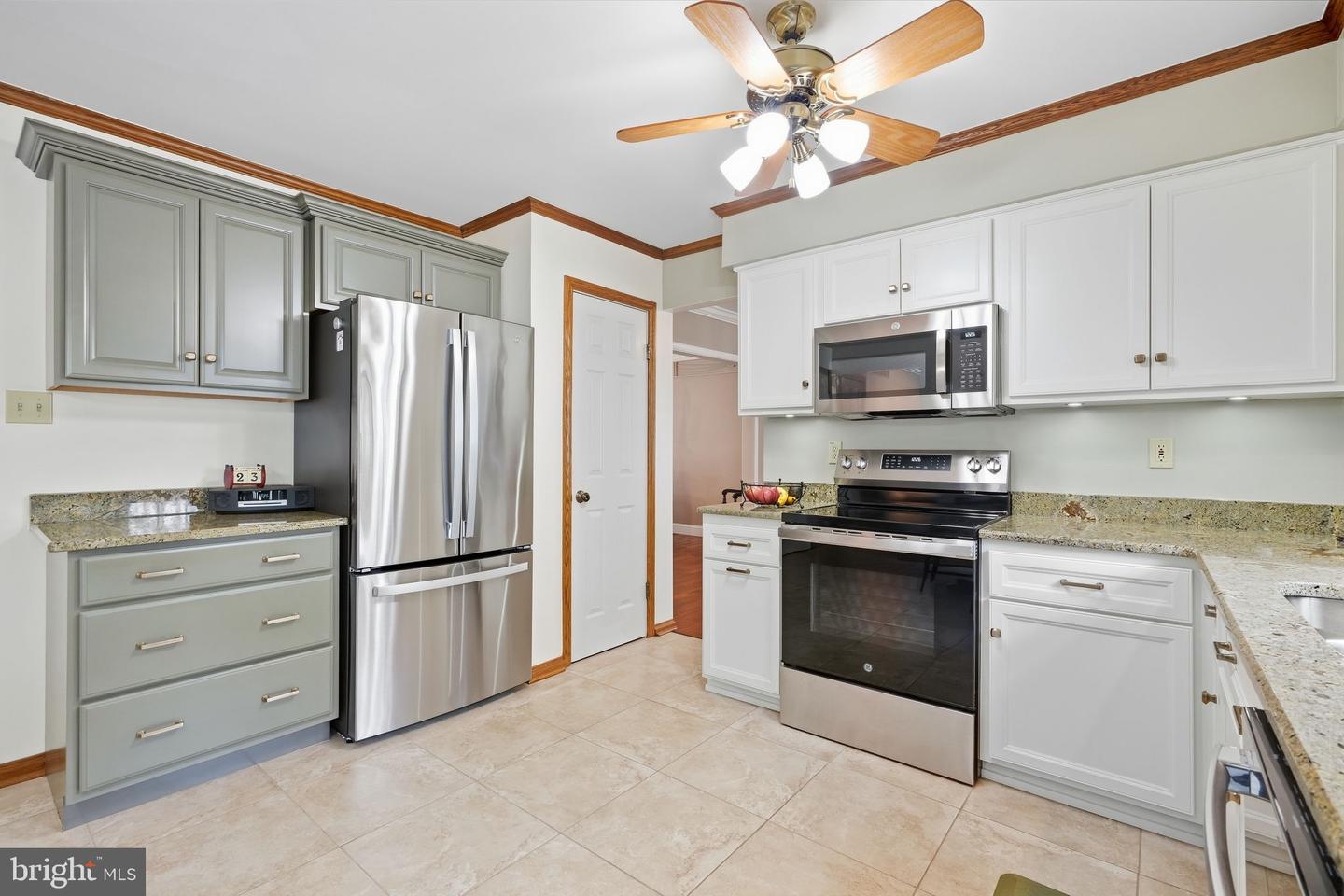335 Berkshire Rd Property Photo 11