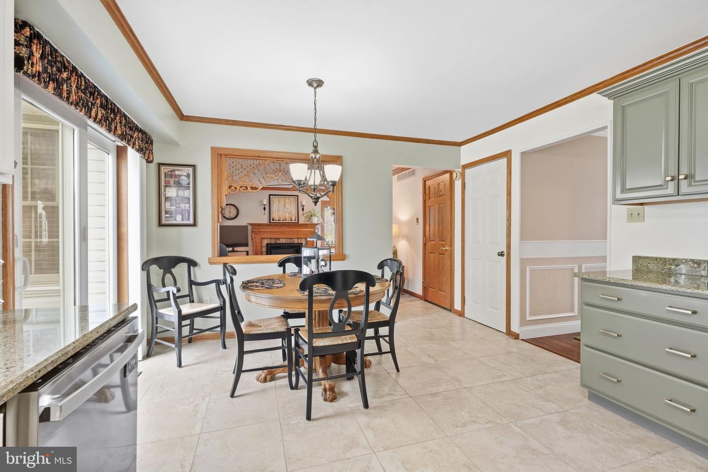 335 Berkshire Rd Property Photo 12