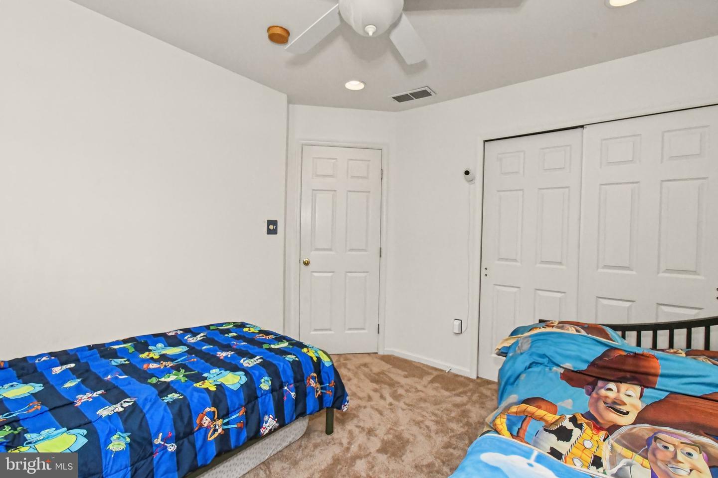 84 Dispatch Property Photo 32