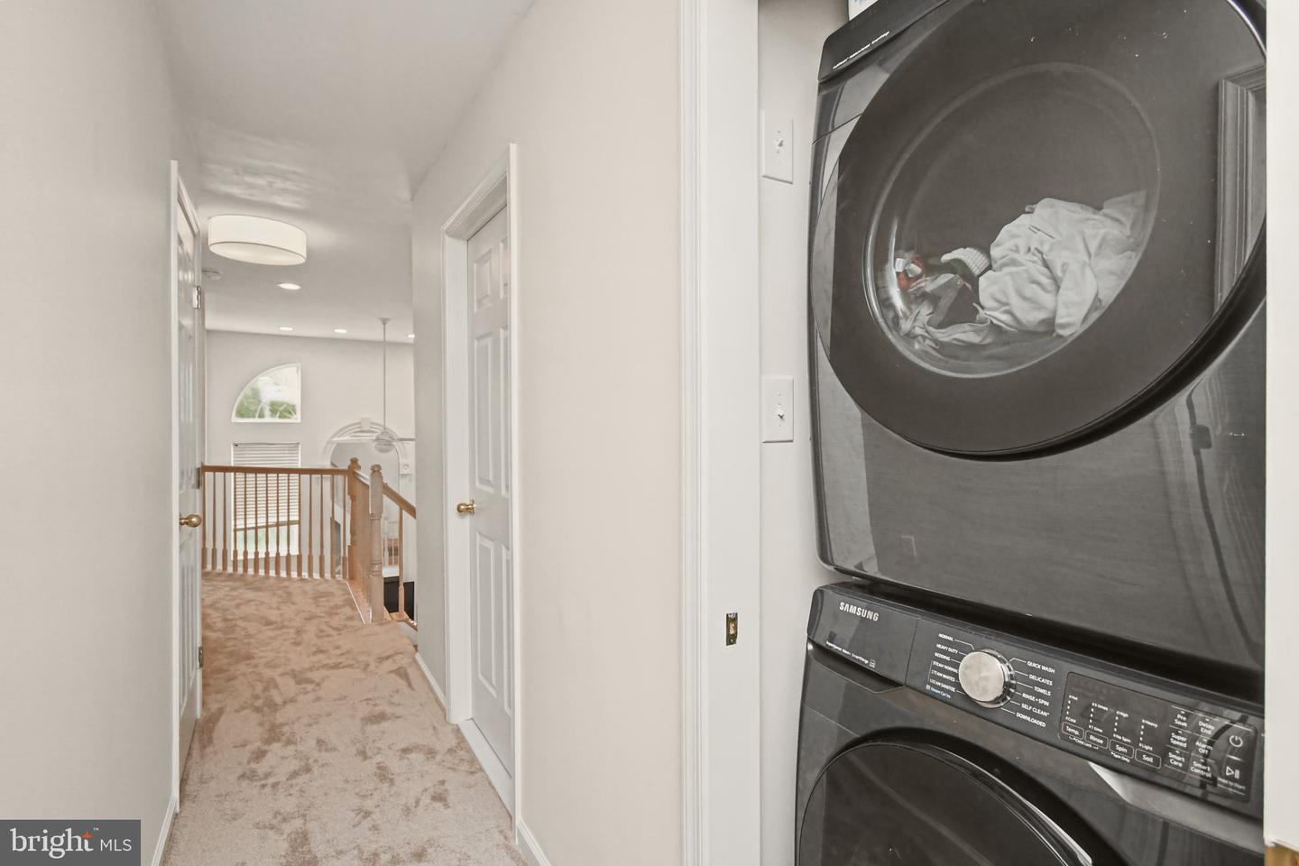 84 Dispatch Property Photo 37