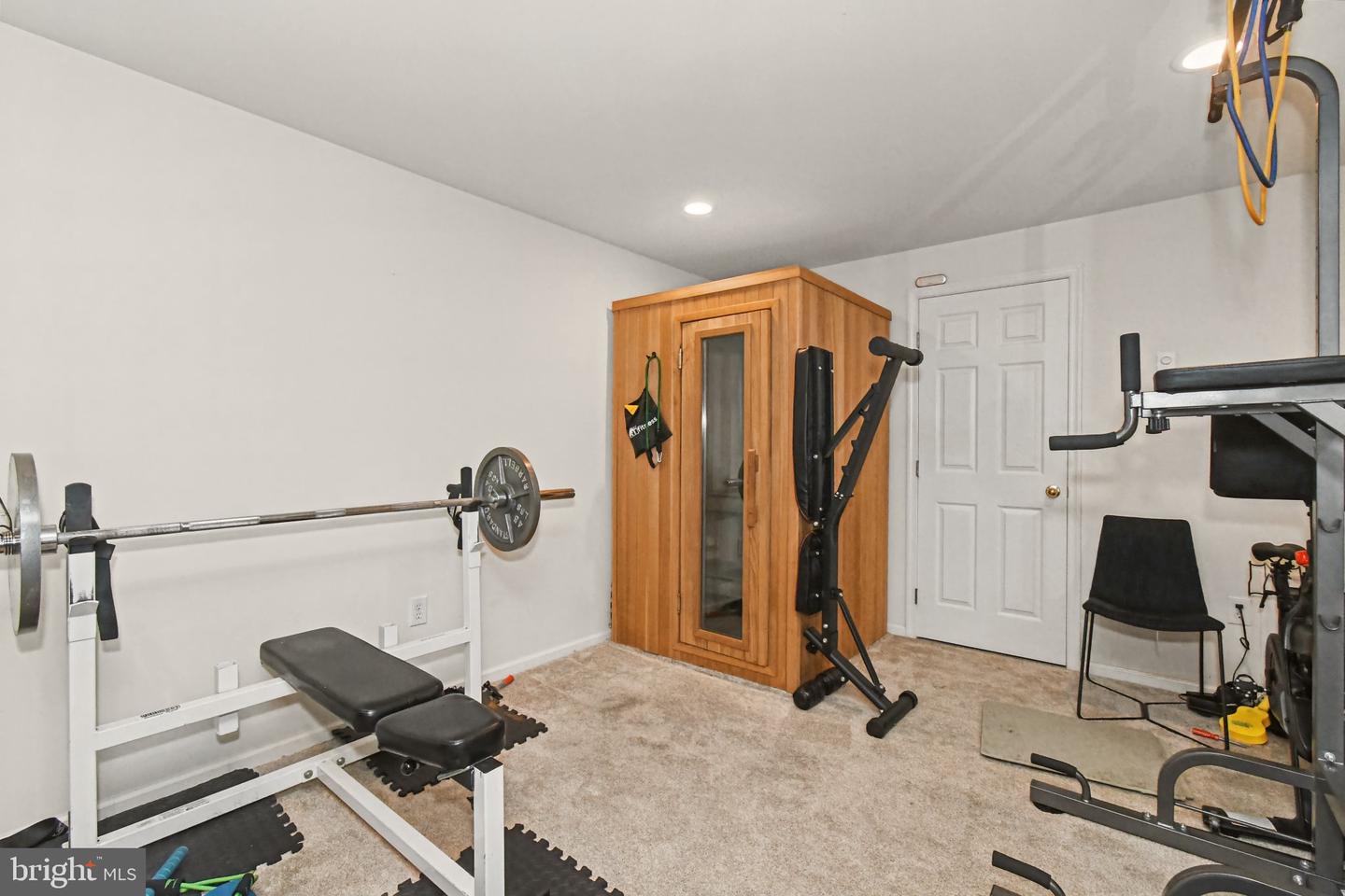 84 Dispatch Property Photo 41