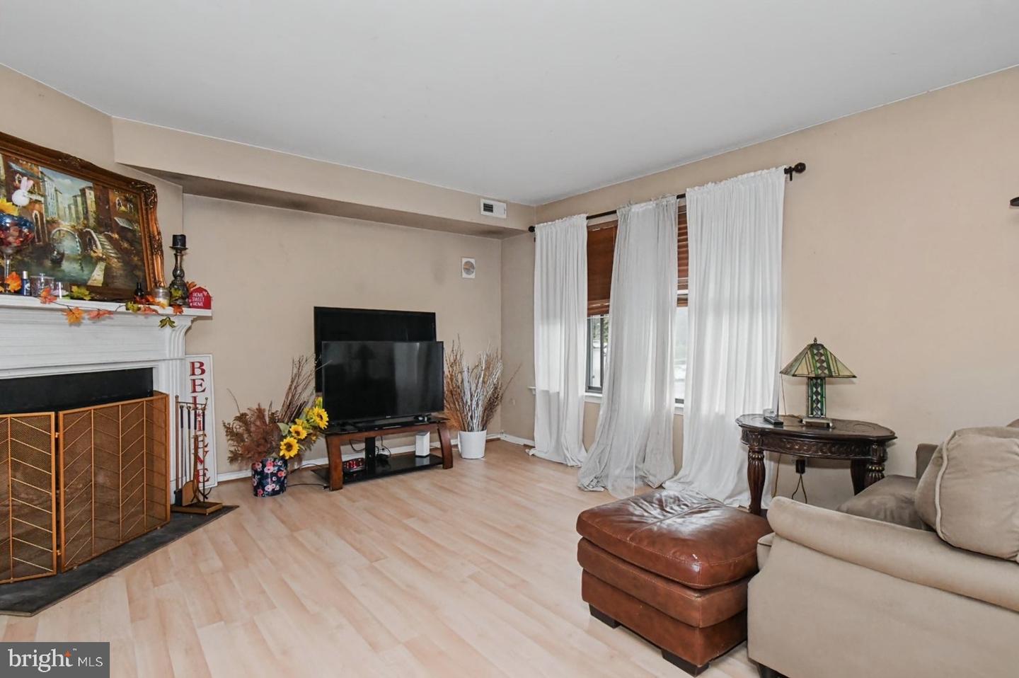 3479 Coventry Pl Property Photo 5