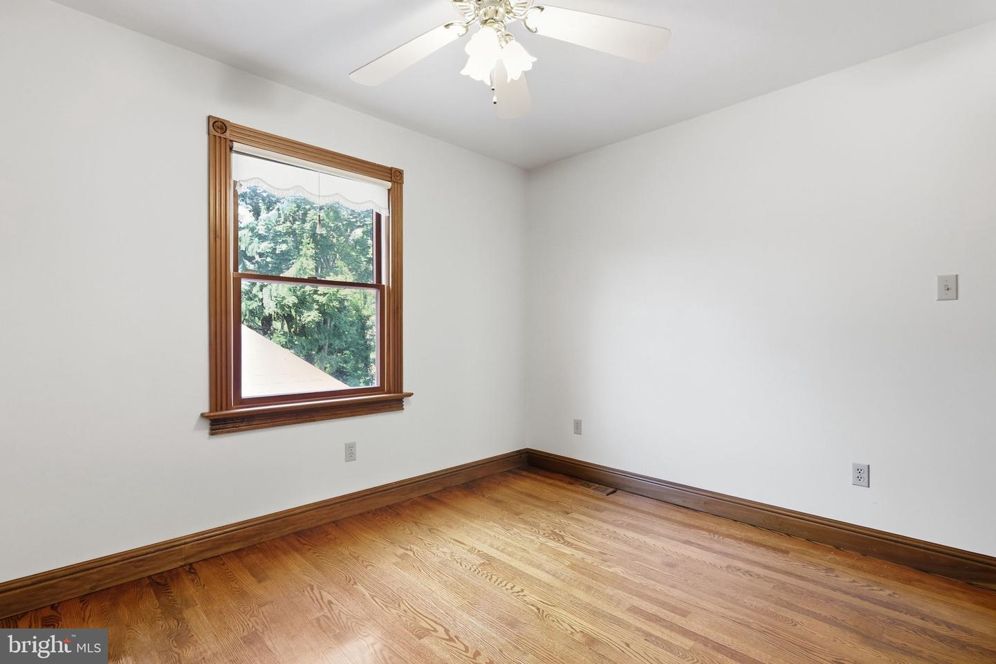 621 Radcliffe St Property Photo 28