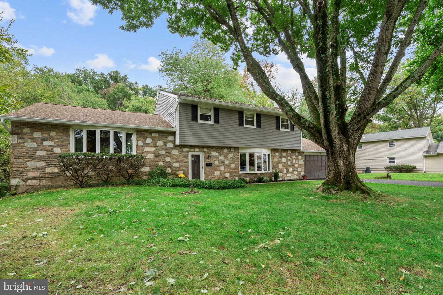424 Long Ave Property Photo 3