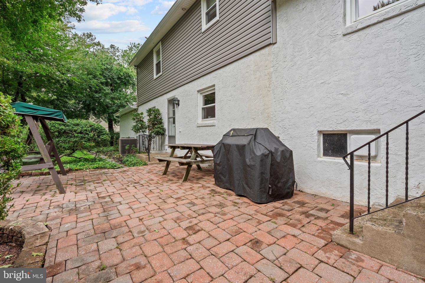 424 Long Ave Property Photo 34