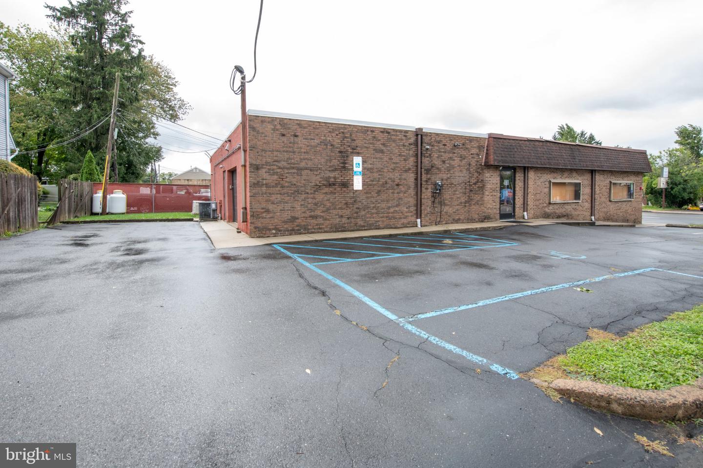 325 Bustleton Pike Property Photo 8