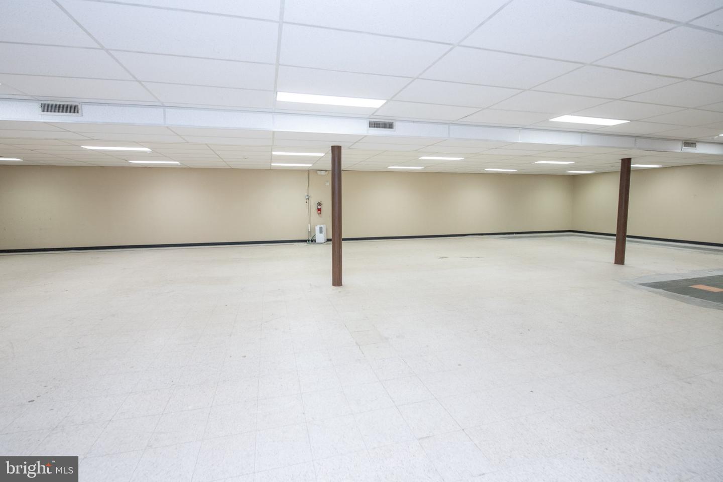 325 Bustleton Pike Property Photo 11