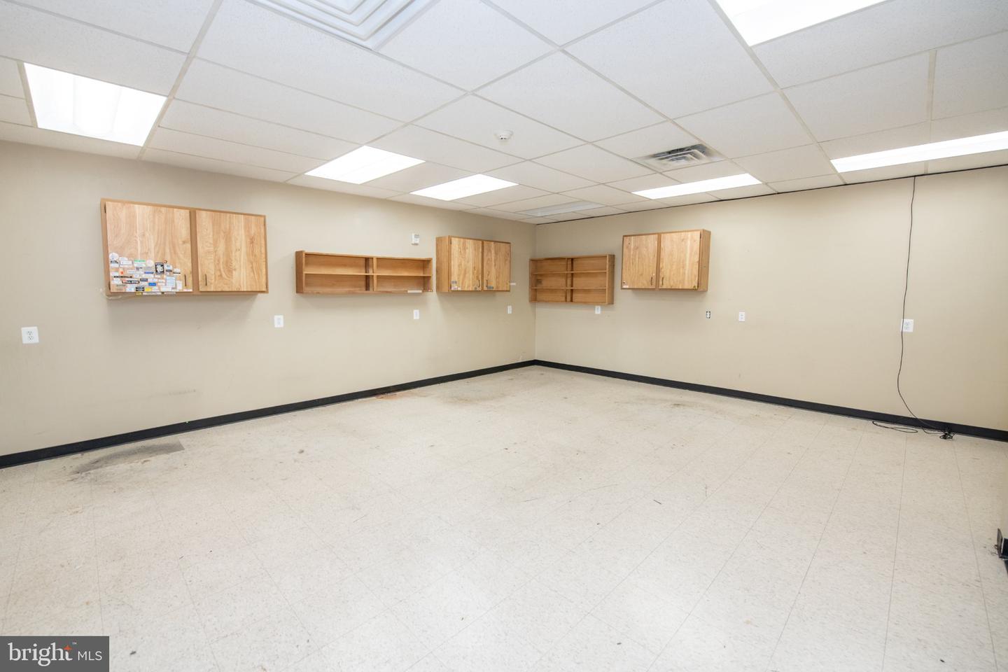 325 Bustleton Pike Property Photo 41