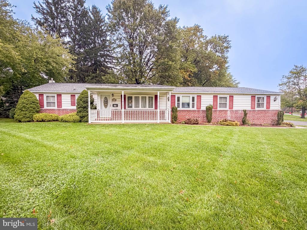 678 CLIFFORD ST Property Photo 1