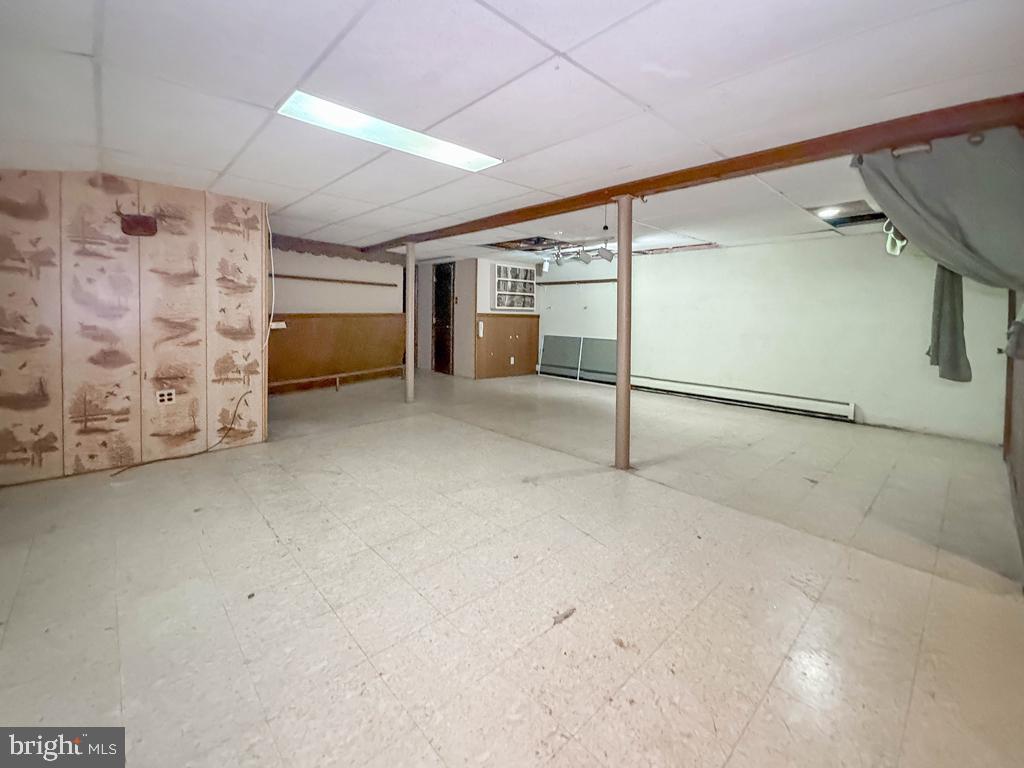 678 Clifford St Property Photo 22