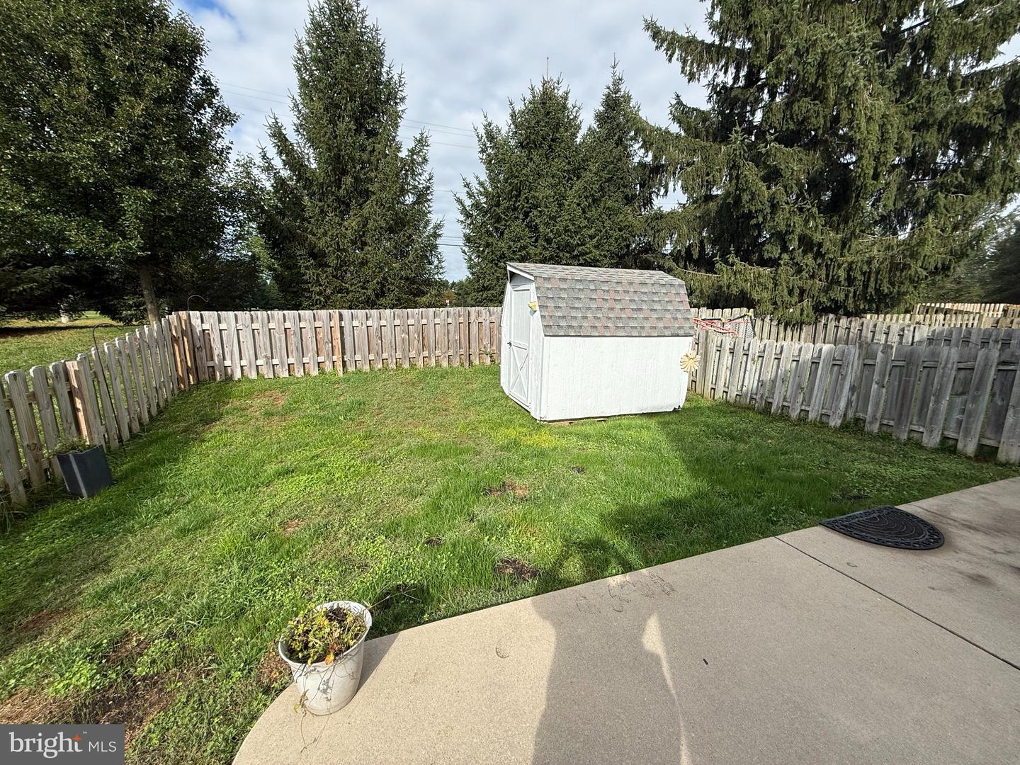 25 Van Horn Pl Property Photo 22