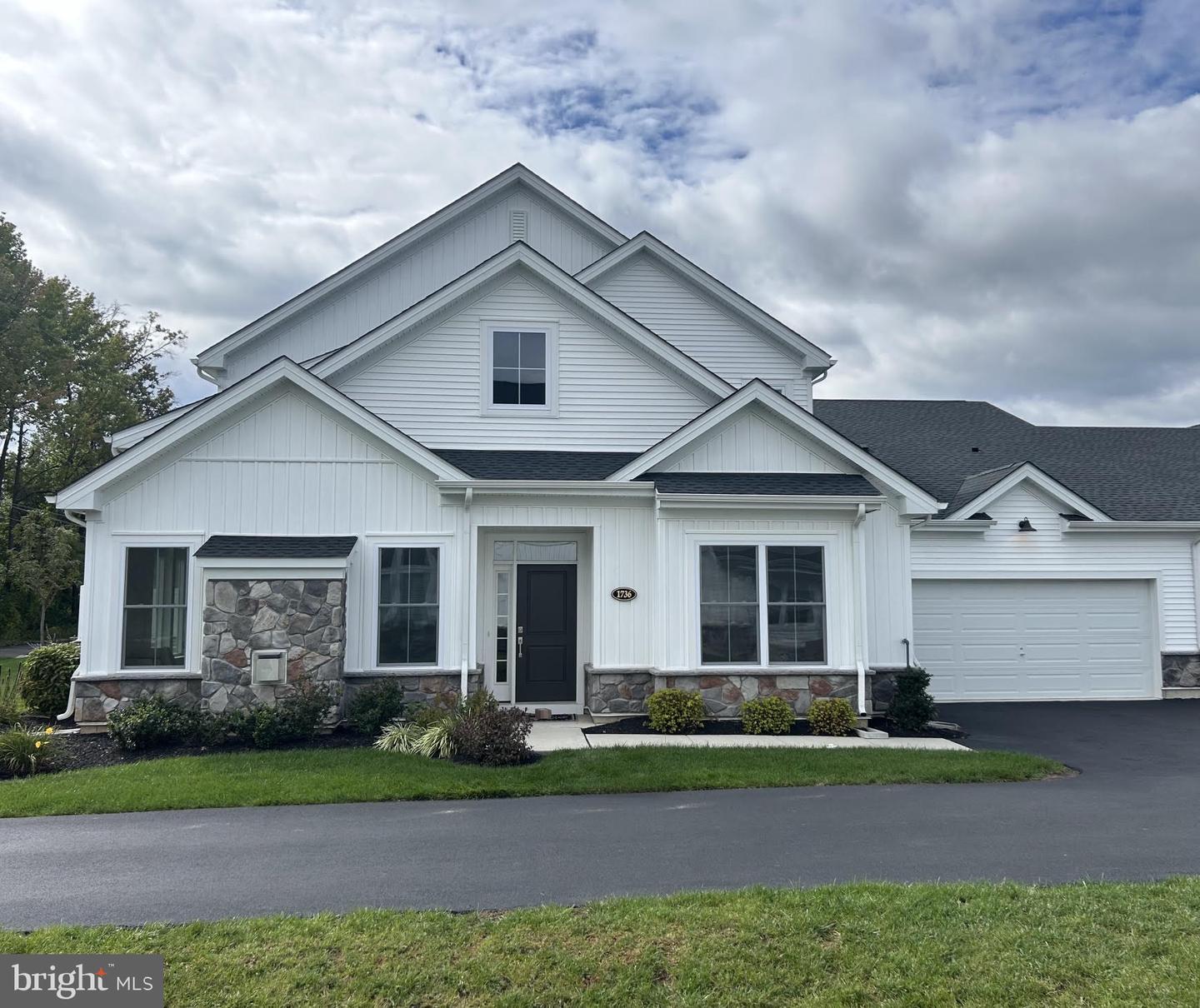 1736 DOBRY RD Property Photo 1