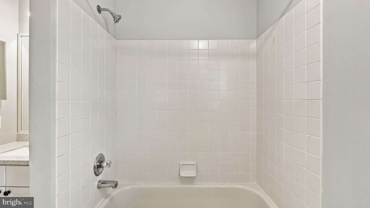 208 Monarch Ct #294 Property Photo 23