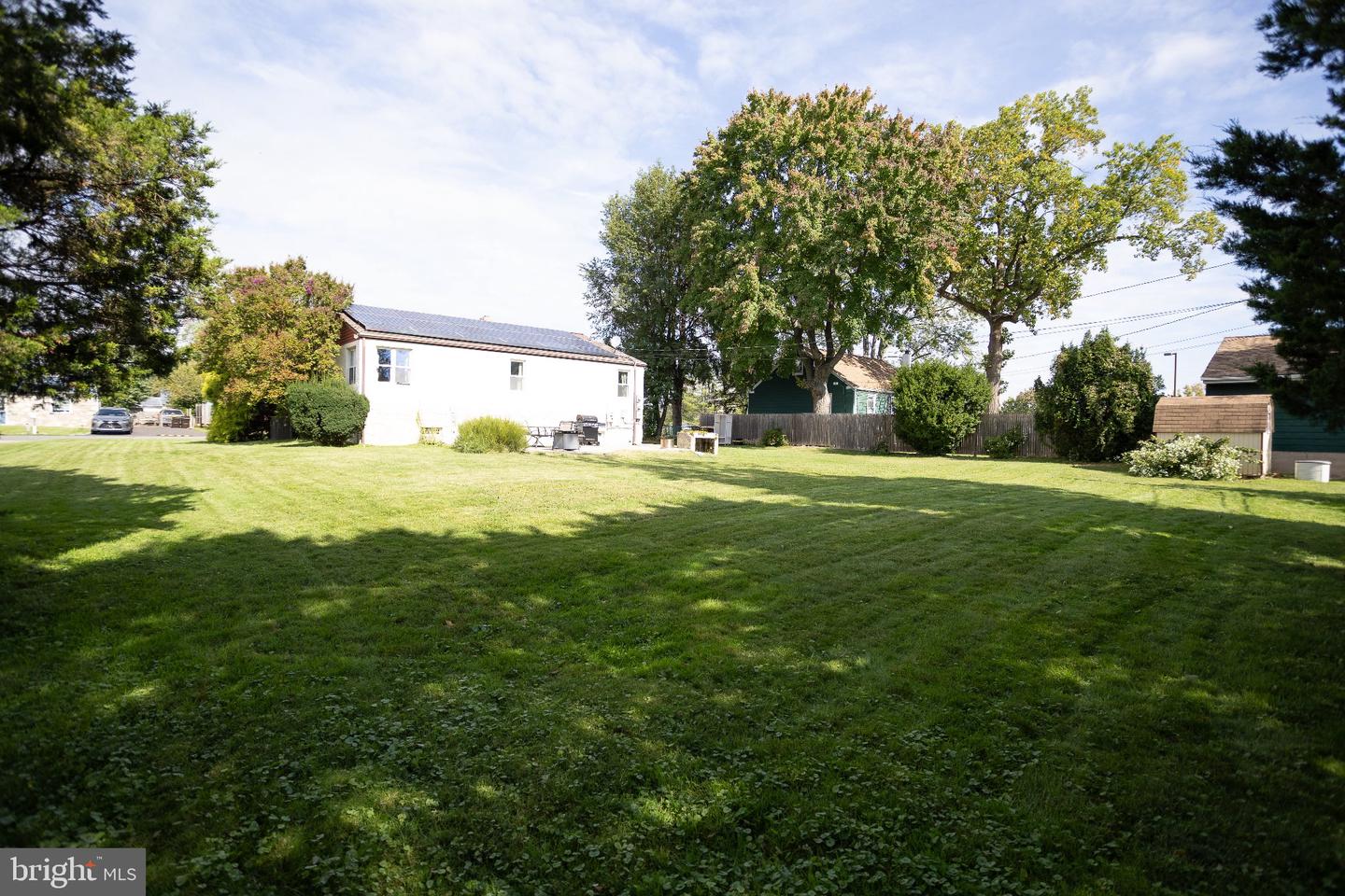 1209 Highland Ave Property Photo 3