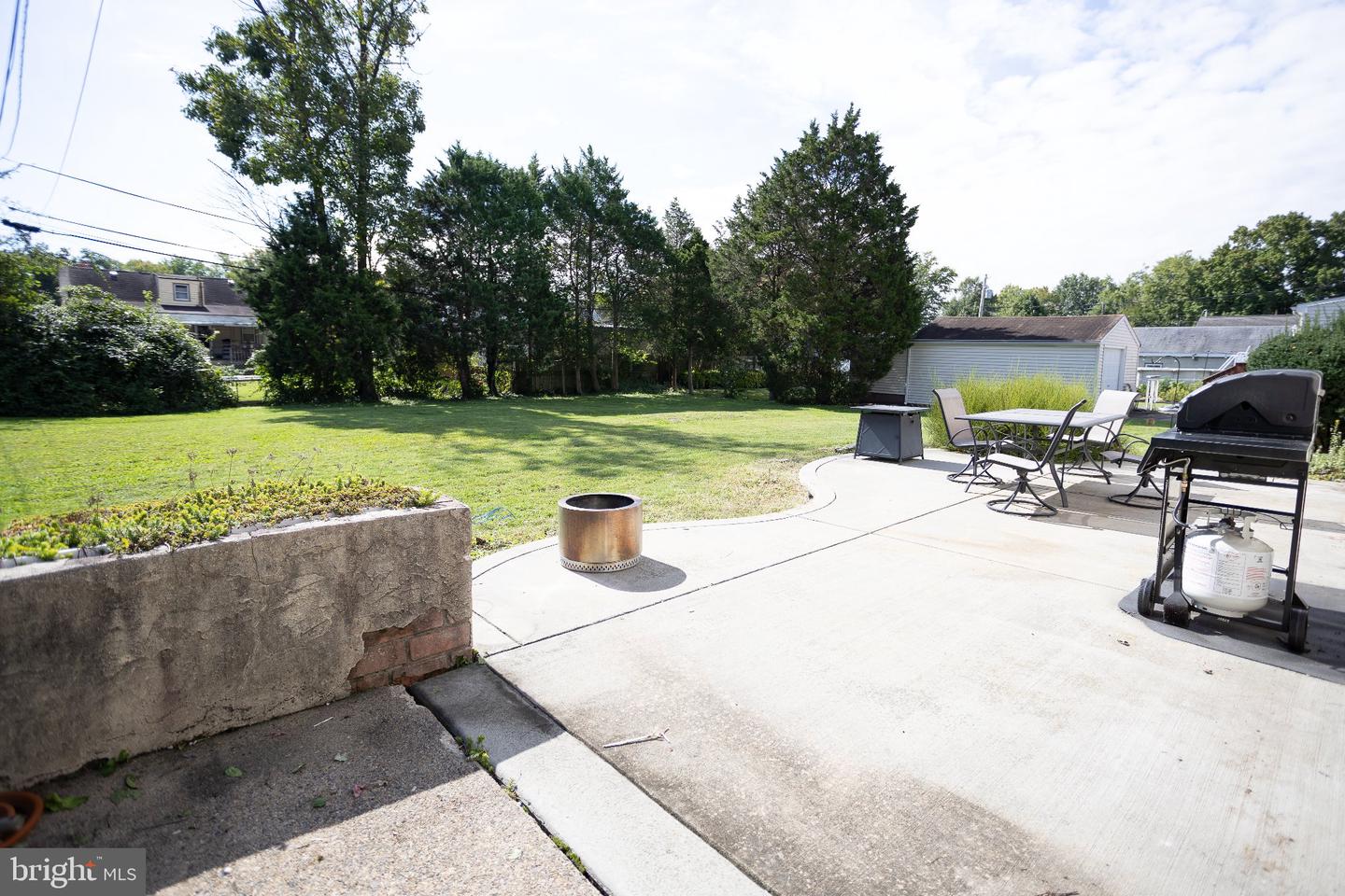 1209 Highland Ave Property Photo 5