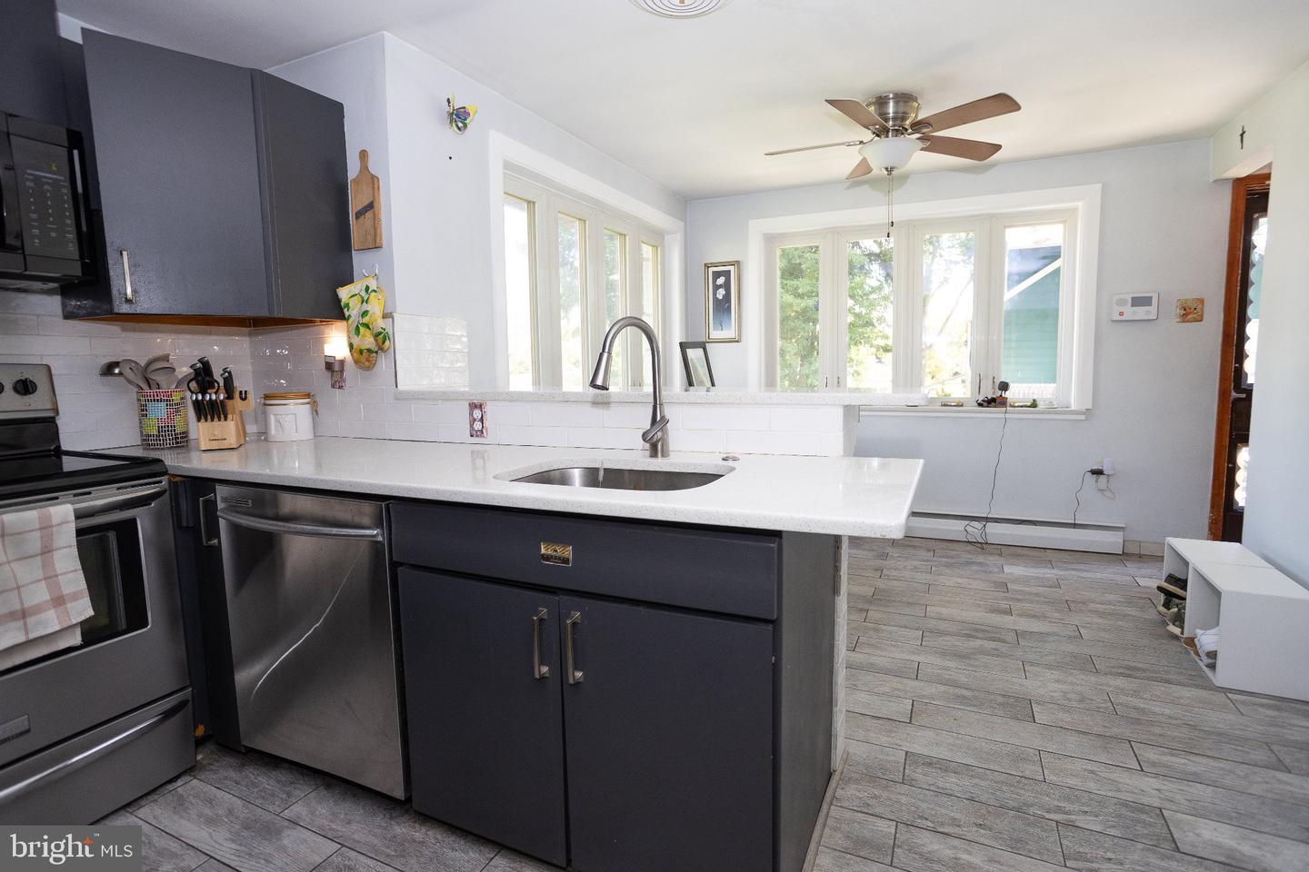 1209 Highland Ave Property Photo 9