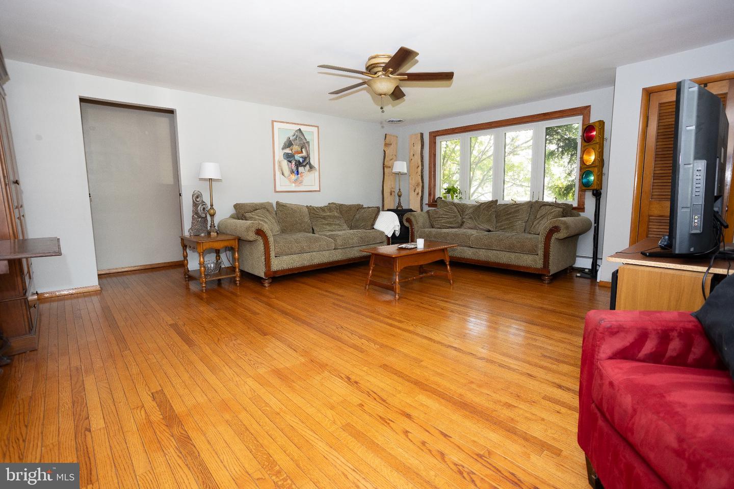 1209 Highland Ave Property Photo 12