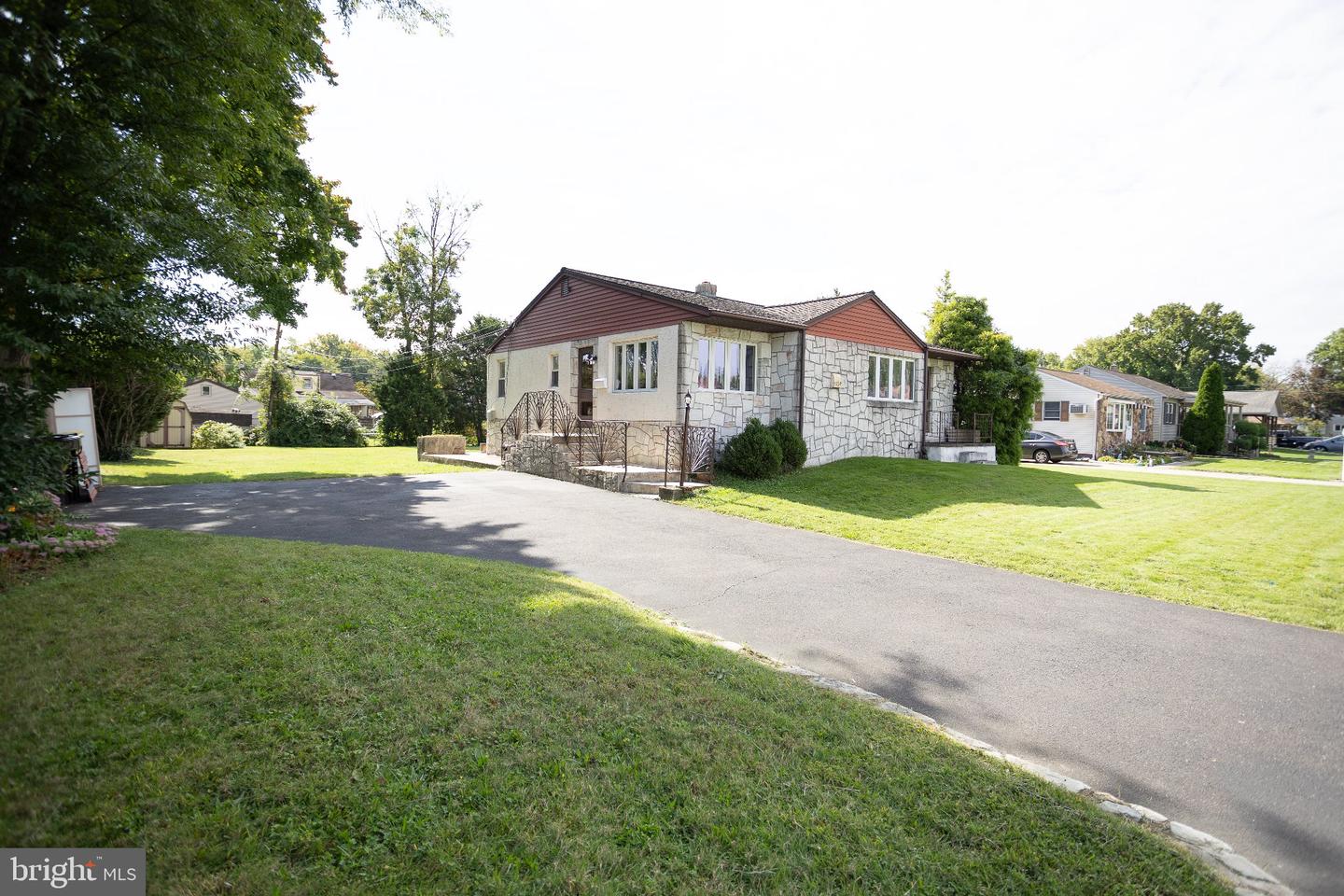 1209 Highland Ave Property Photo 37