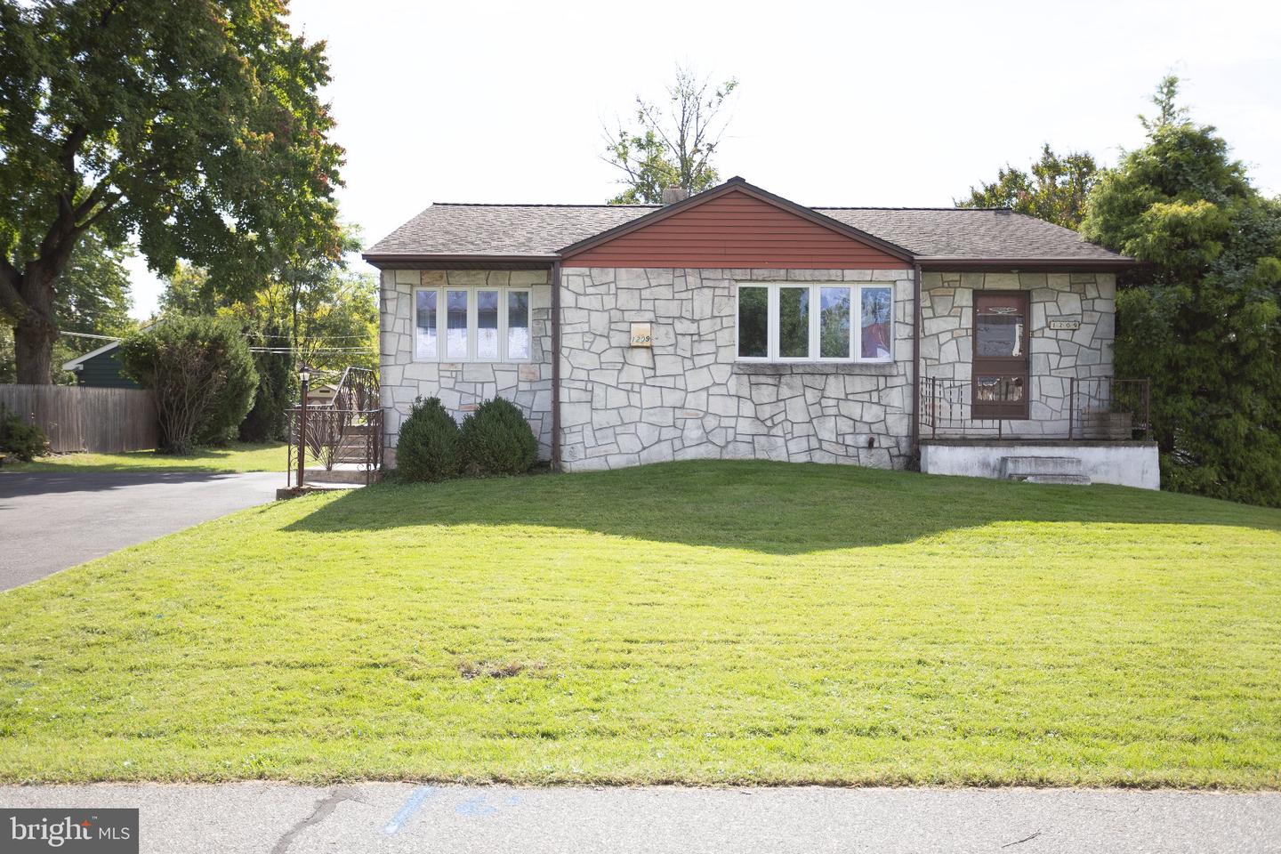 1209 Highland Ave Property Photo 40