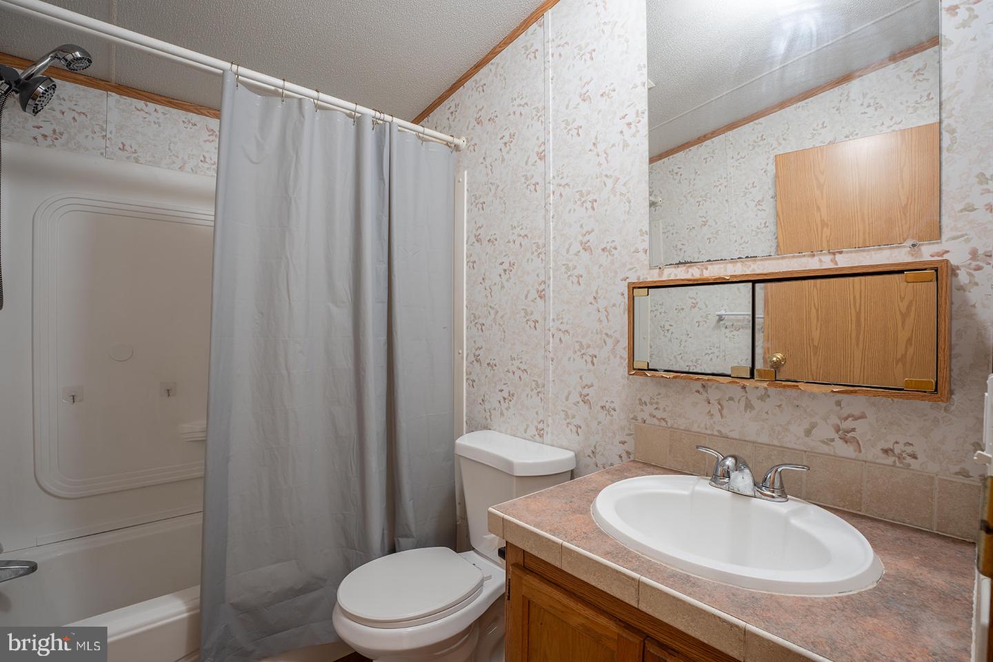 7205 Hensel Dr Property Photo 4