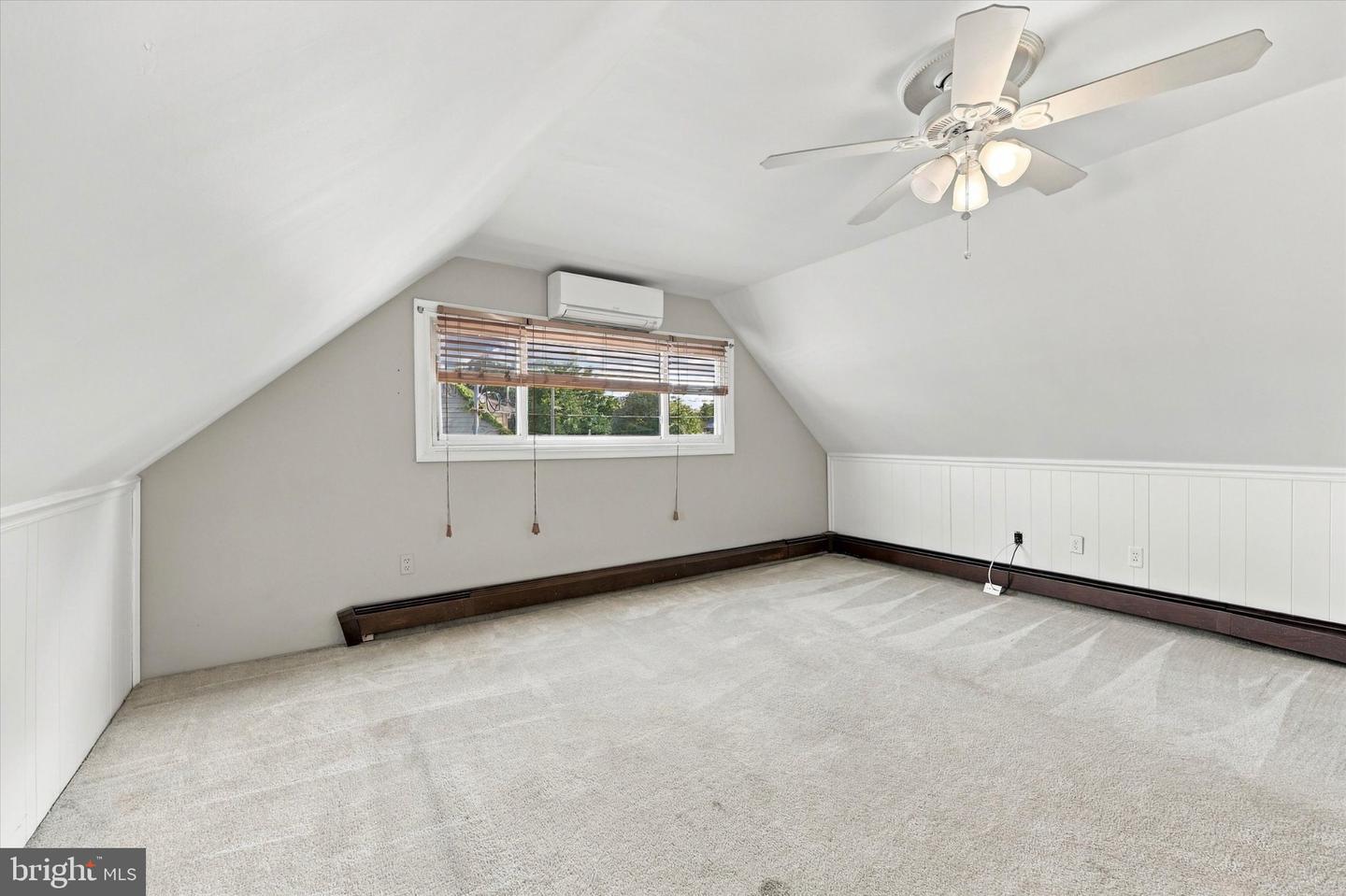 10 East Ln Property Photo 11