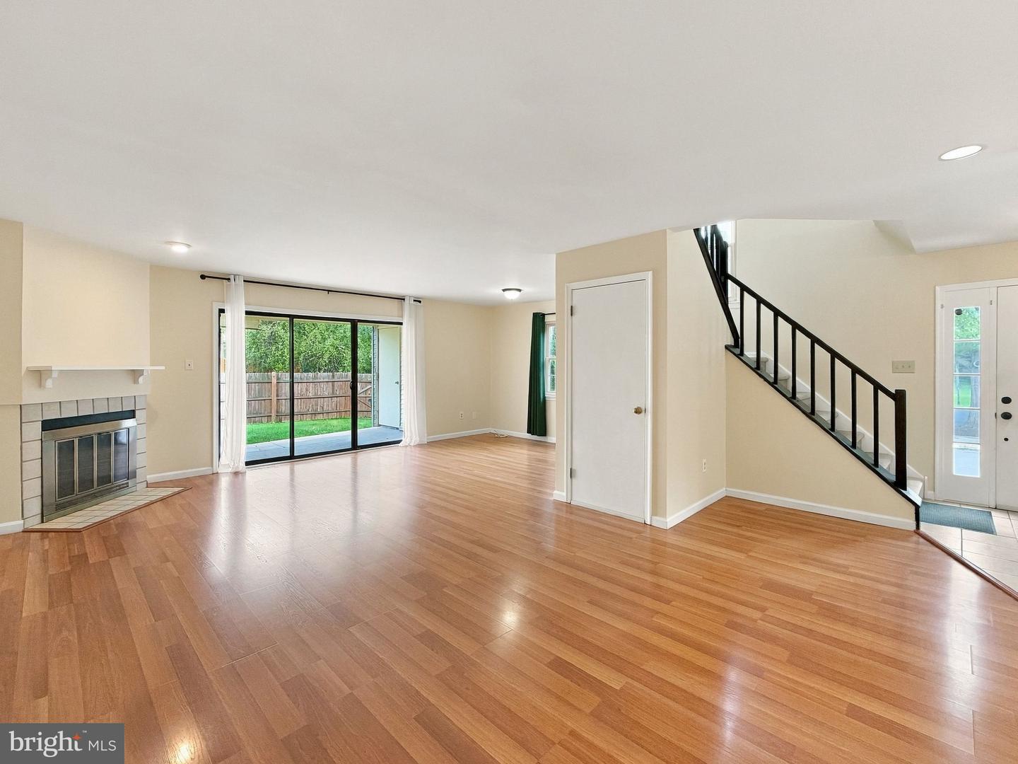 306 Ward Ct Property Photo 5