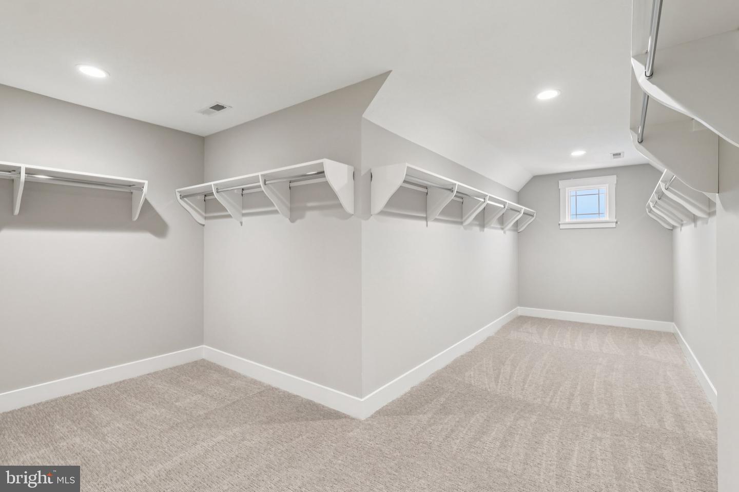 3 Wickerly Ln #f1d Property Photo 19