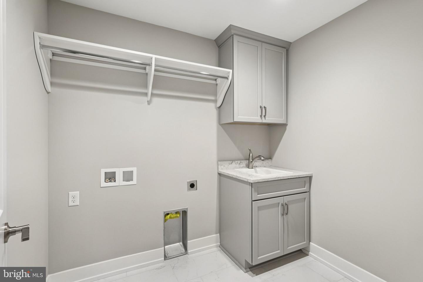 3 Wickerly Ln #f1d Property Photo 20