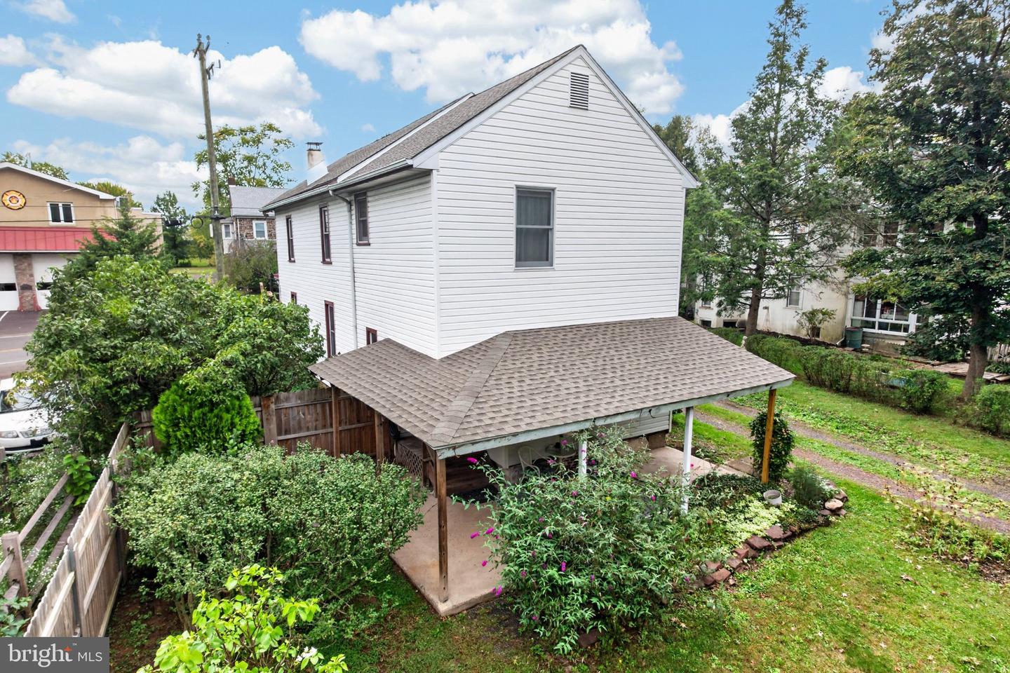 16 Hilltown Pike Property Photo 33