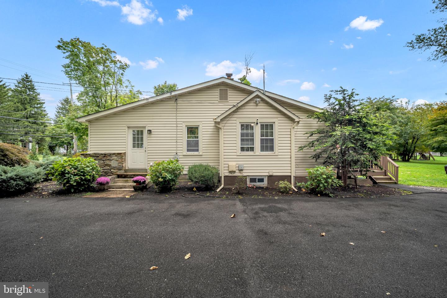 2268 Bristol Rd Property Photo 4