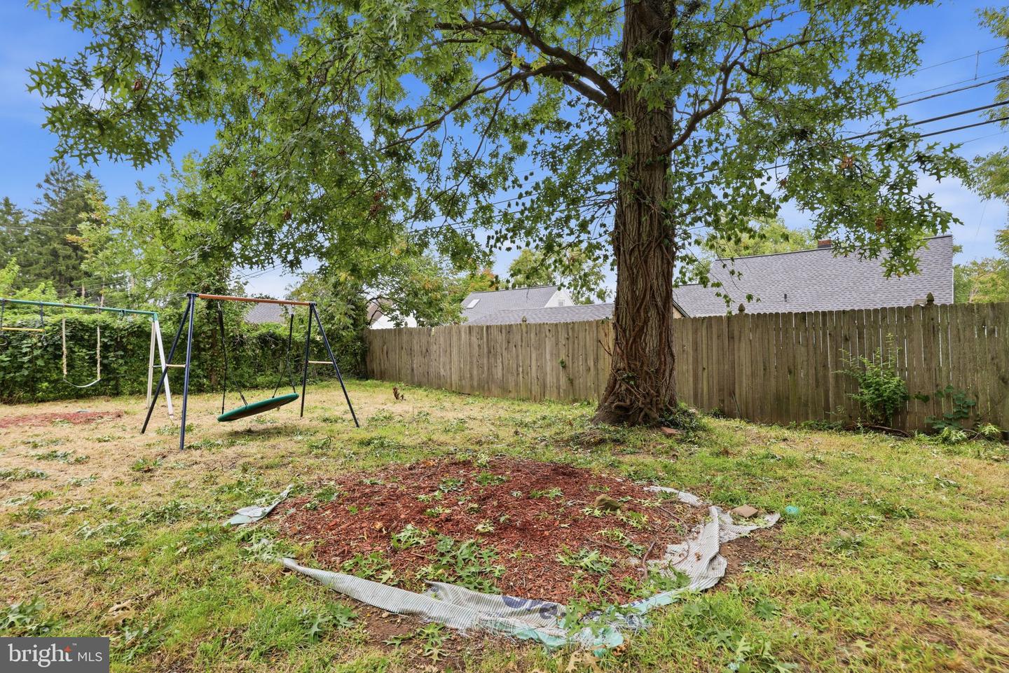 631 Osborne Ave Property Photo 35