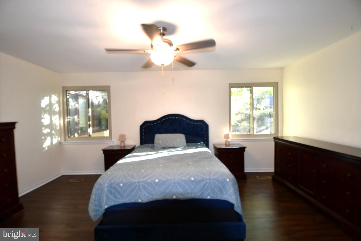 4825 Oxford Ct Property Photo 16