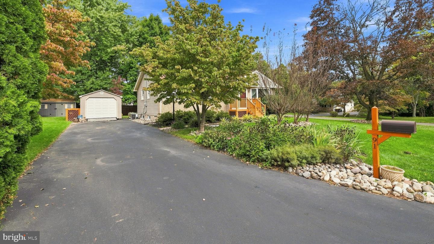 91 Taifer Ave Property Photo 4