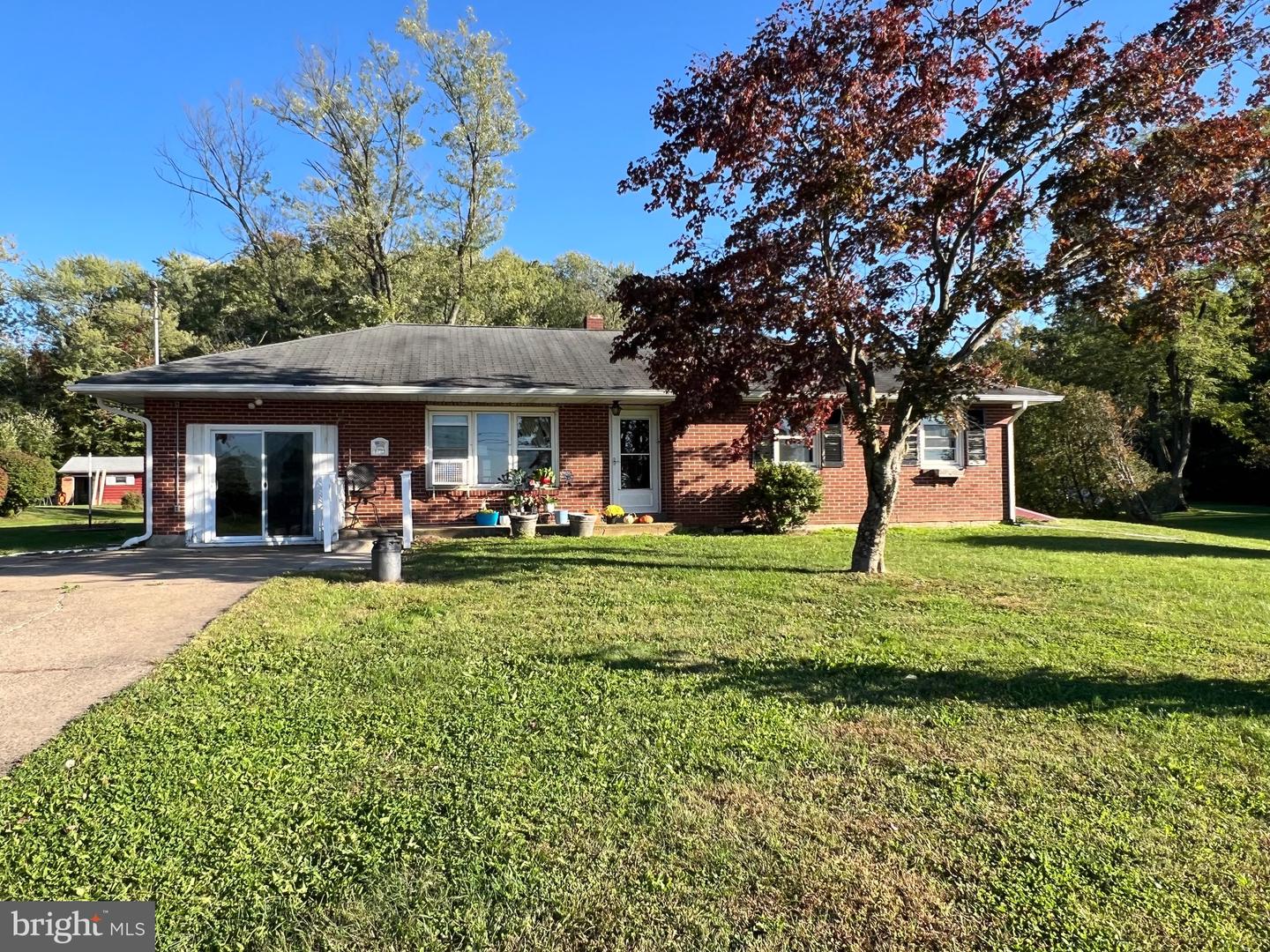 1723 Rickert Rd Property Photo 1
