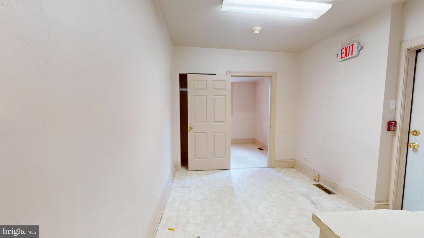 1282 S Main St #unit #1 Property Photo 7