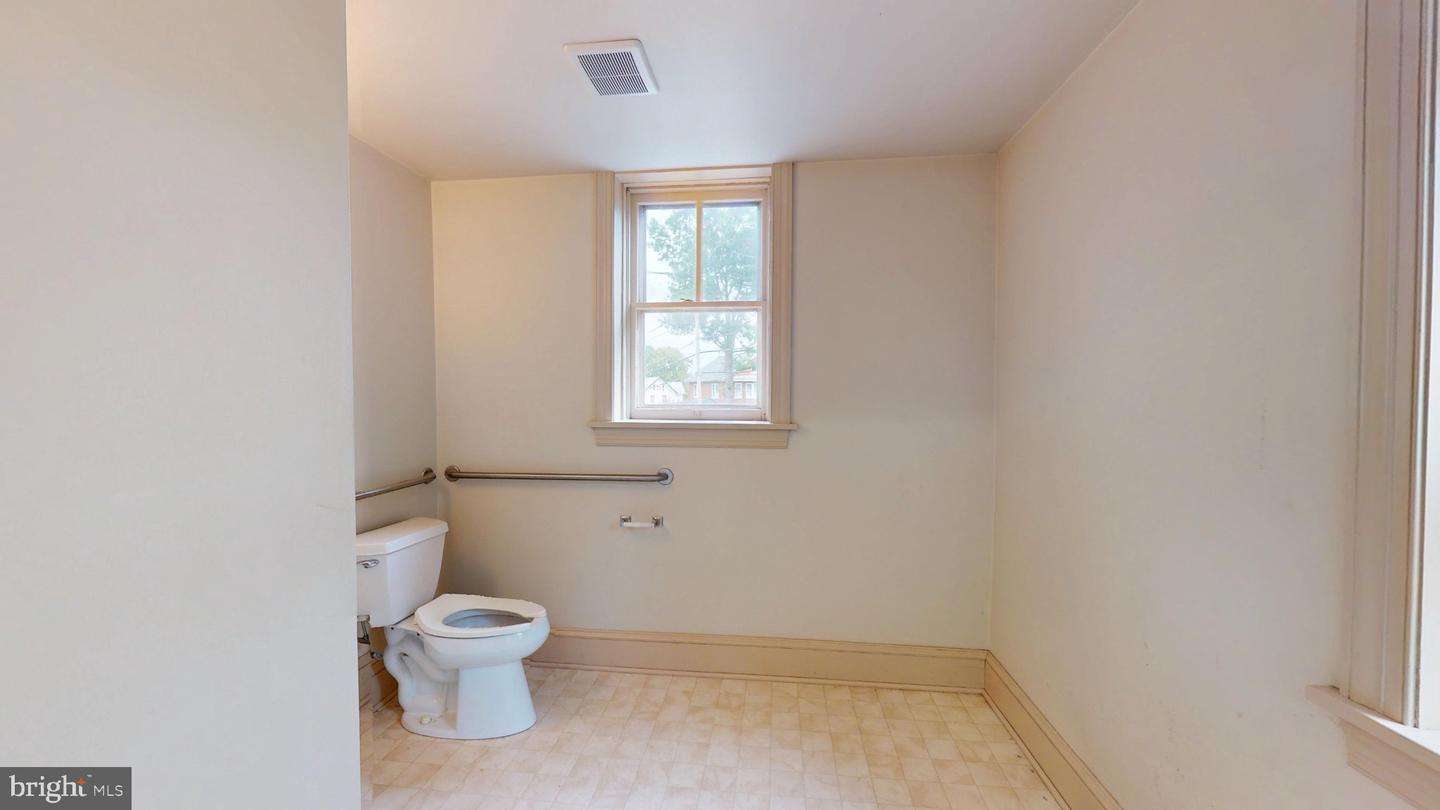 1282 S Main St #unit #1 Property Photo 9