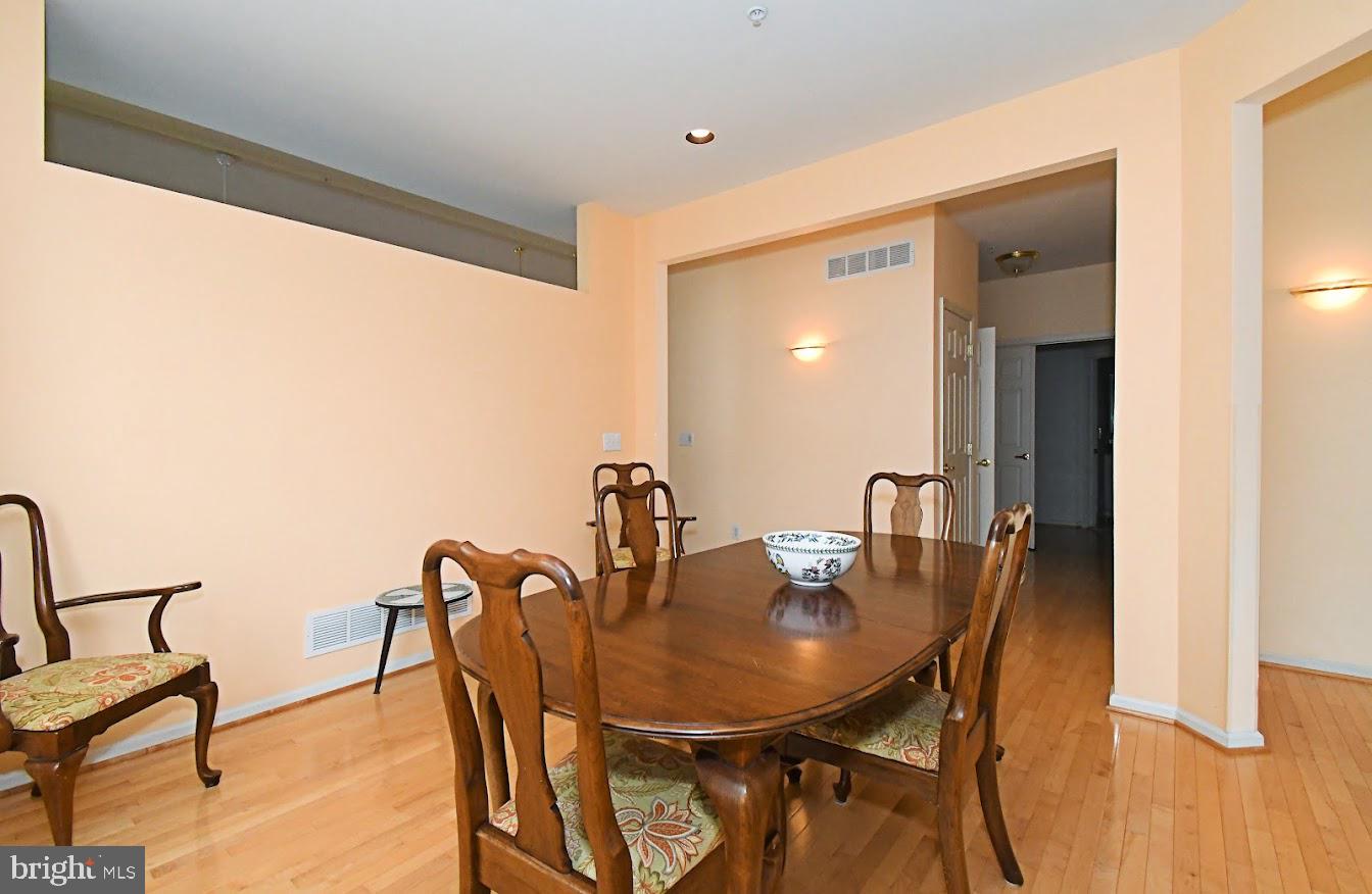 1710 Nottingham Ct Property Photo 8