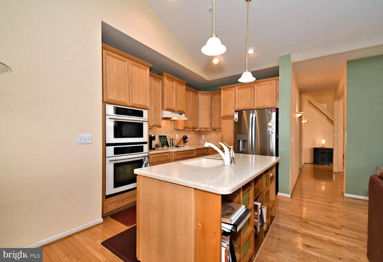 1710 Nottingham Ct Property Photo 12