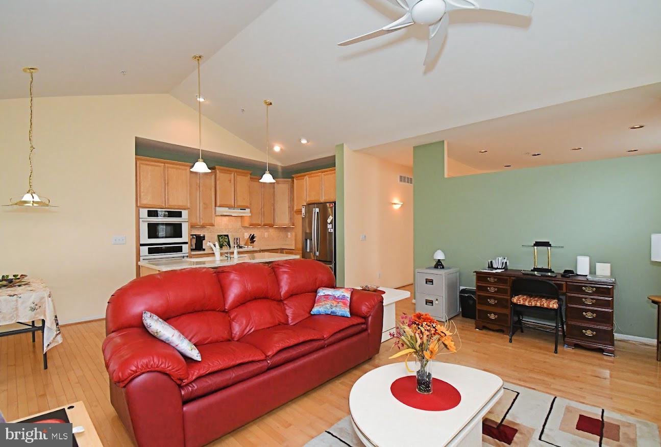 1710 Nottingham Ct Property Photo 15