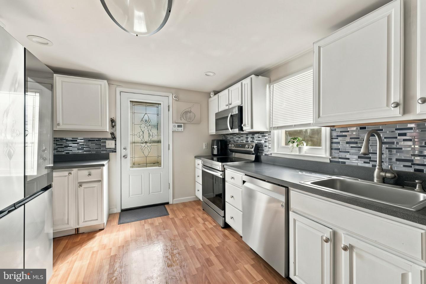 426 Harding Ave Property Photo 4