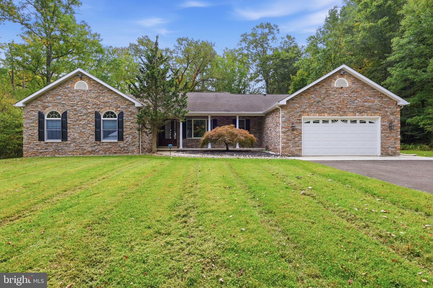 1669 Fennel Rd Property Photo 3
