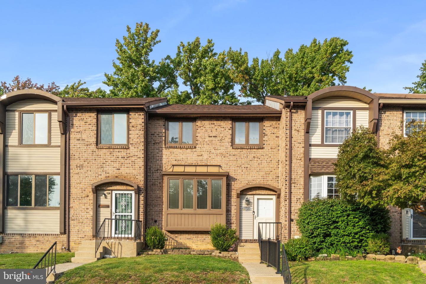 1023 Oldham Ct Property Photo 1