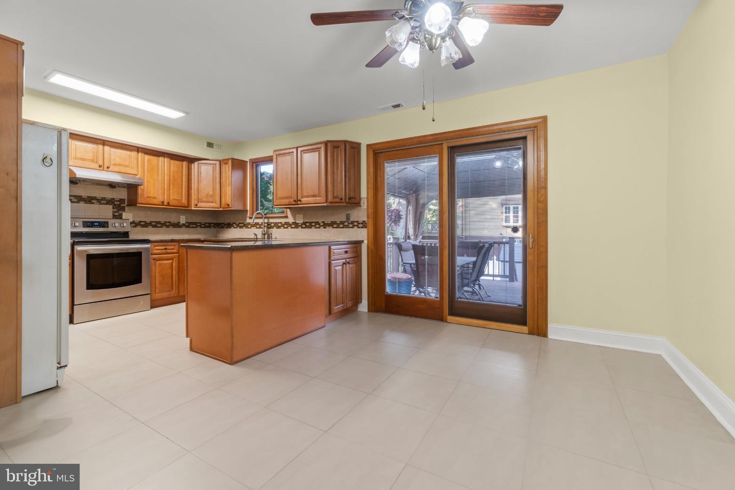 1023 Oldham Ct Property Photo 7